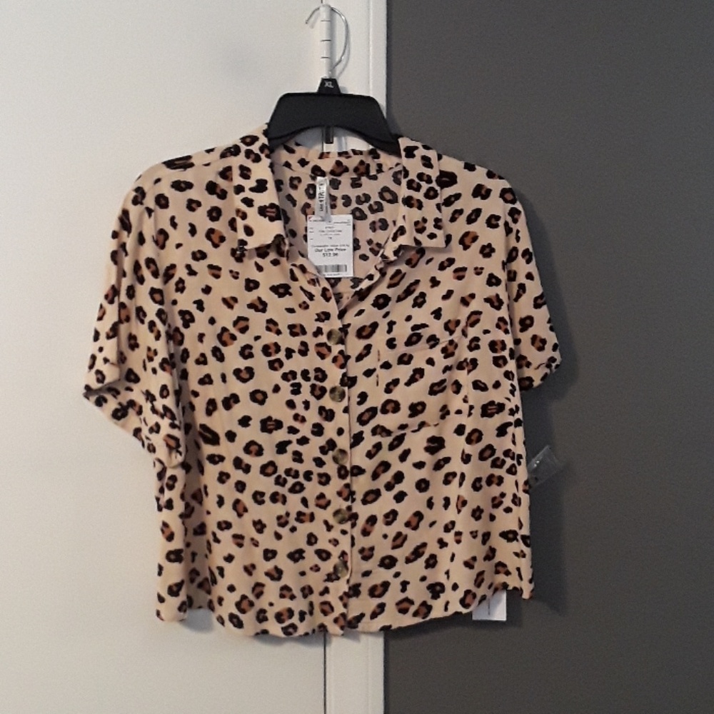 New with tags leopard loose fitting top 1x 14